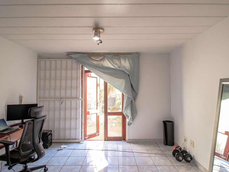 1 Bed, 1 Bath Garden Unit – Priced to Go! - Photo 8