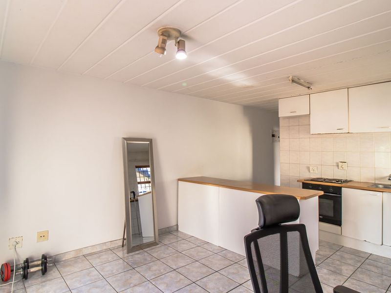 1 Bed, 1 Bath Garden Unit – Priced to Go! - Photo 1