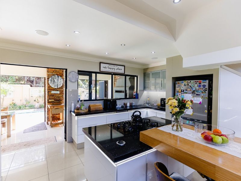 Lovely Modern Family House at the Farm Estate, Shelly Beach with Sea Views - Selling Fully Furnished !! - Photo 9