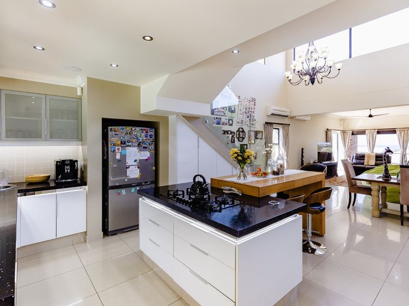 Lovely Modern Family House at the Farm Estate, Shelly Beach with Sea Views - Selling Fully Furnished !! - Photo 8