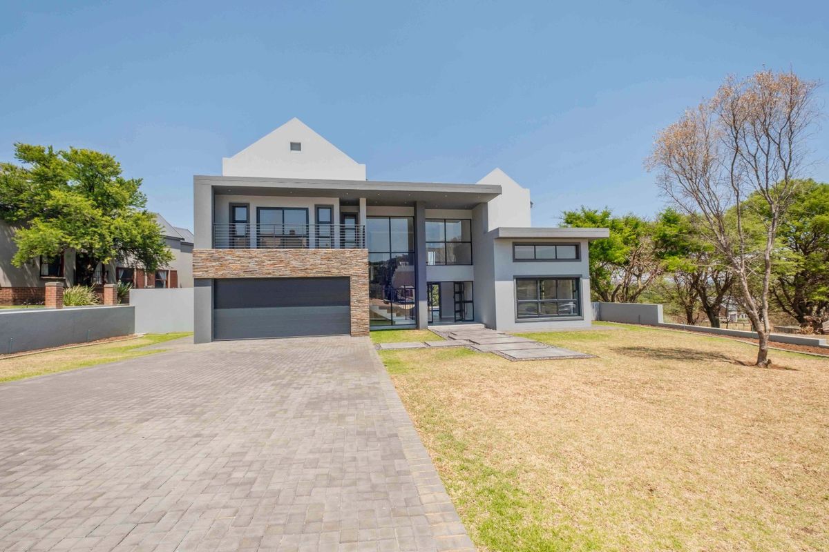 4 Bed House in Waterlake Farm Lifestyle Estate for Sale - Photo 2