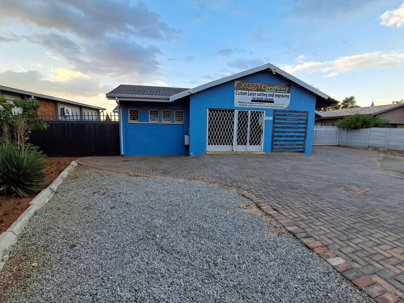 Pristine Commercial Property in a transformative business area! - Photo 4