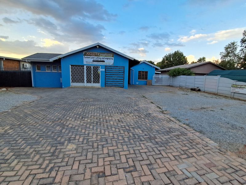 Pristine Commercial Property in a transformative business area! - Photo 2