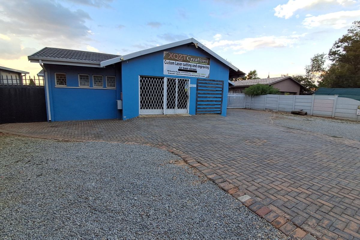 Pristine Commercial Property in a transformative business area! - Photo 3
