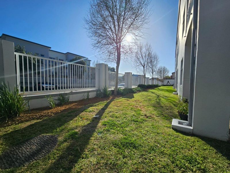 Pet friendly ground floor apartment for sale - Photo 4