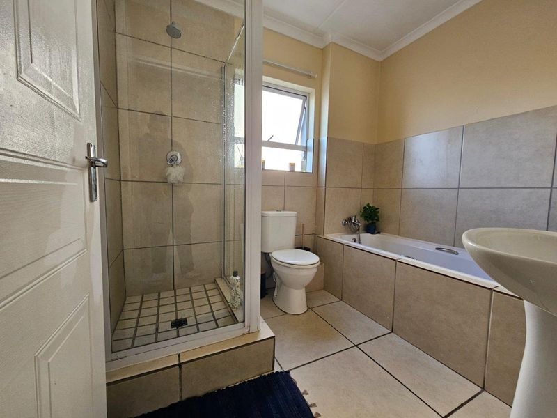 Pet friendly ground floor apartment for sale - Photo 9