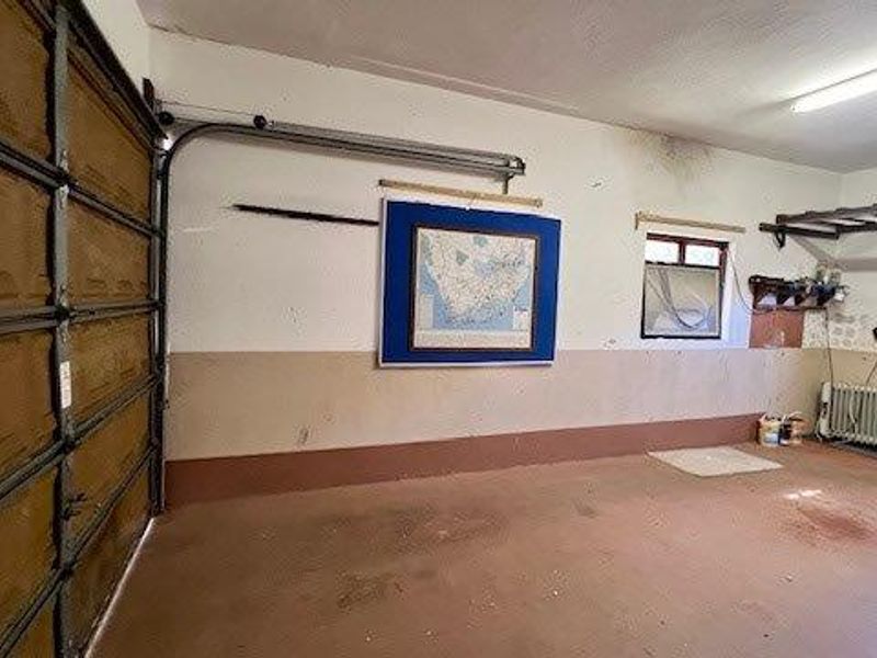 Spacious Trafalgar Home with Breathtaking Sea Views - Photo 4