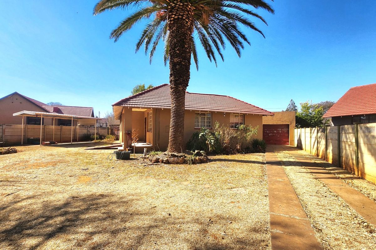 This affordalbe 3-bedroom home offers character, comfort, and a secure garden for family living. - Photo 5