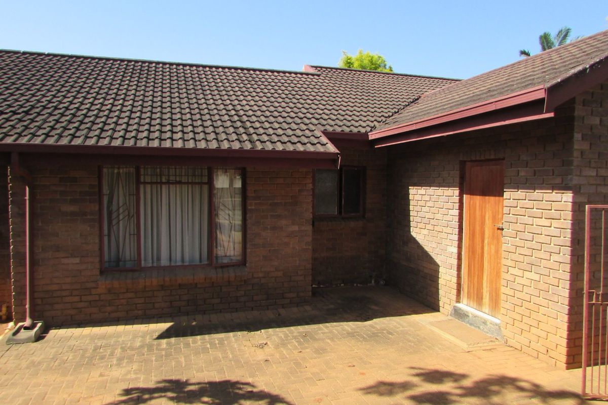 Spacious Family Home  - Photo 3