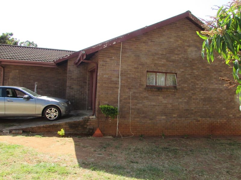 Spacious Family Home  - Photo 4