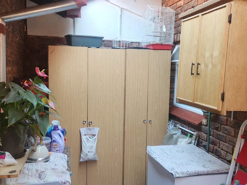 "Safety First: 24/7 Security in a Peaceful Setting!" - Photo 7