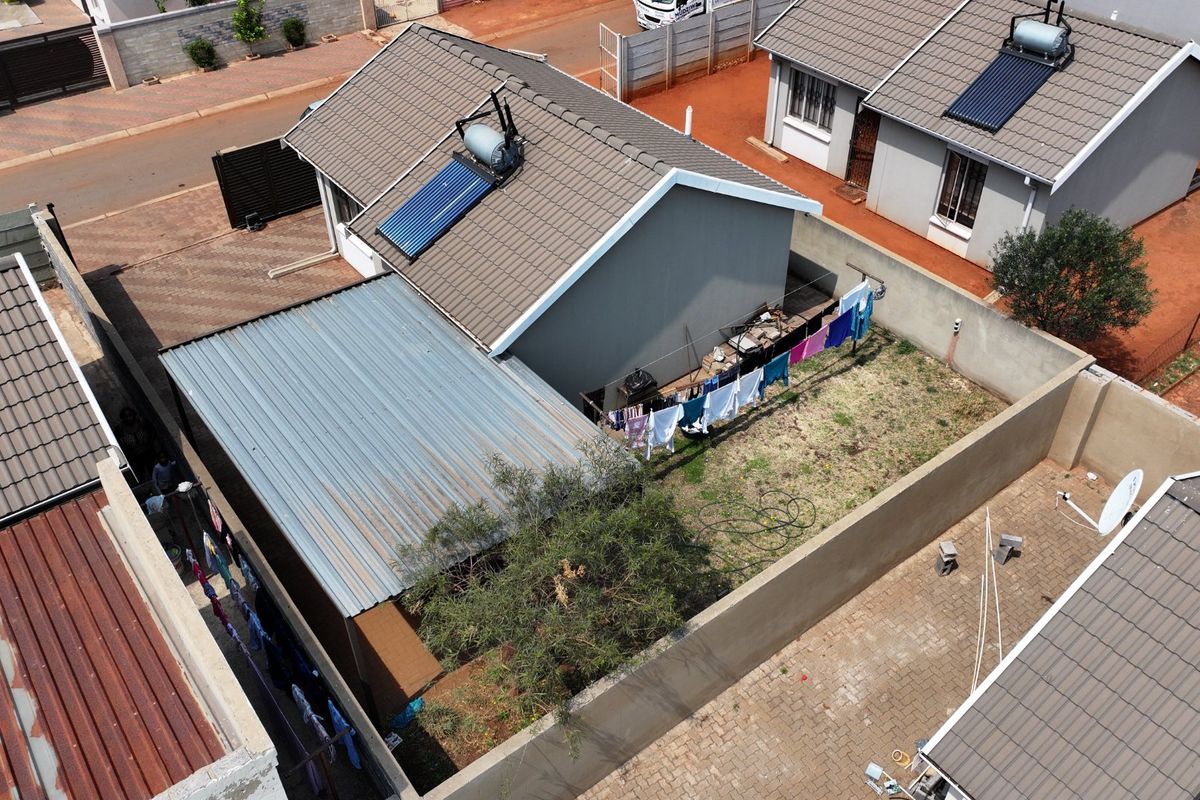 Spacious 2Bedroom House for Sale in Sky City - Photo 3
