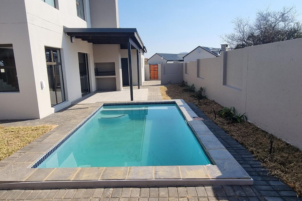 BRAND NEW MODERN FOUR Bedroom House for Sale in La Camargue Private Country Estate.  STILL TO BE BUILD - Photo 5