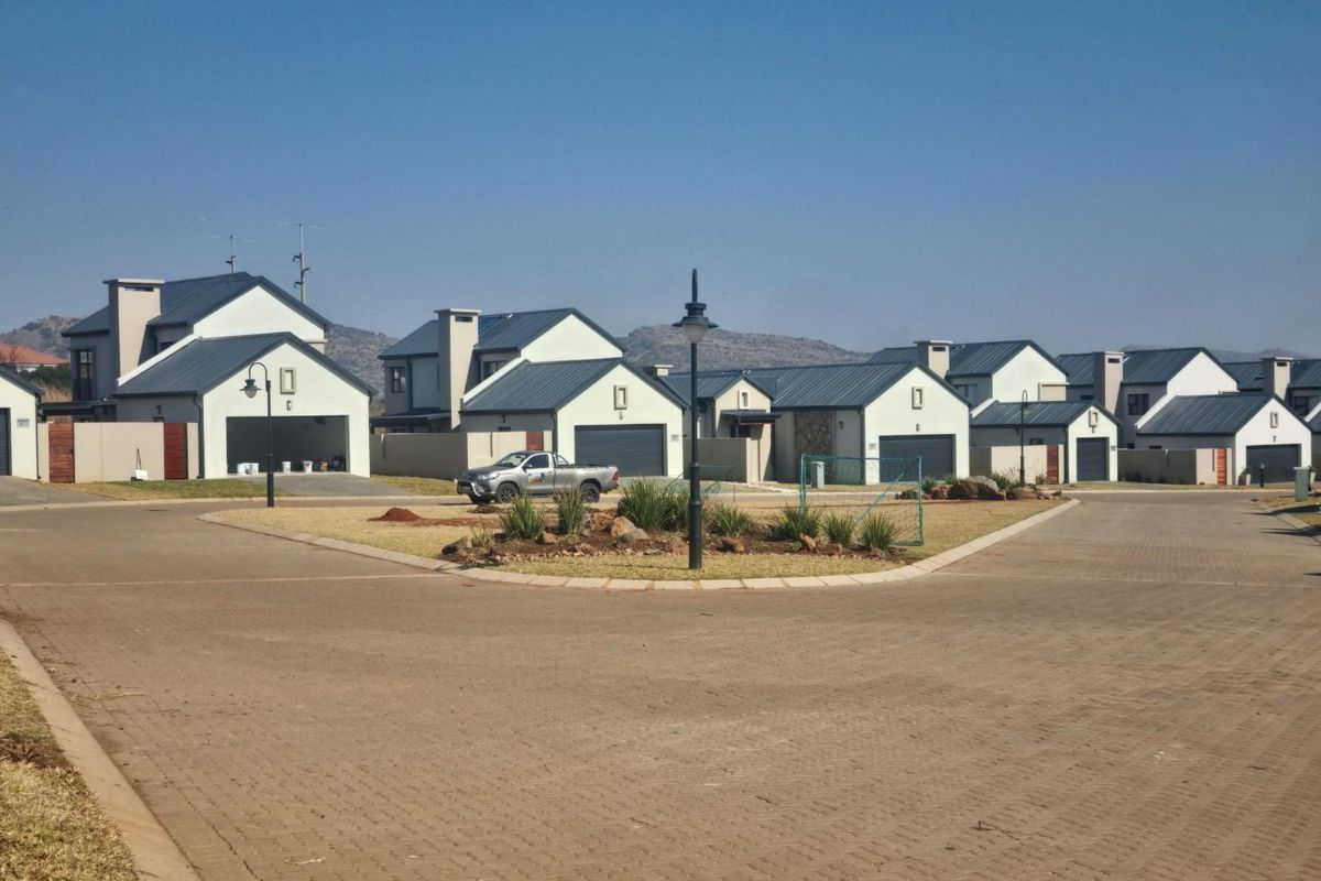 BRAND NEW MODERN FOUR Bedroom House for Sale in La Camargue Private Country Estate.  STILL TO BE BUILD - Photo 2