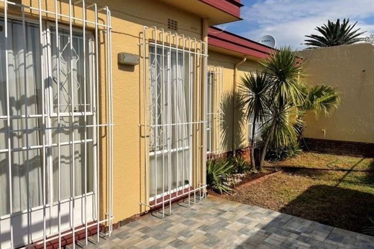 Modern Comfort with Timeless Charm - Photo 3