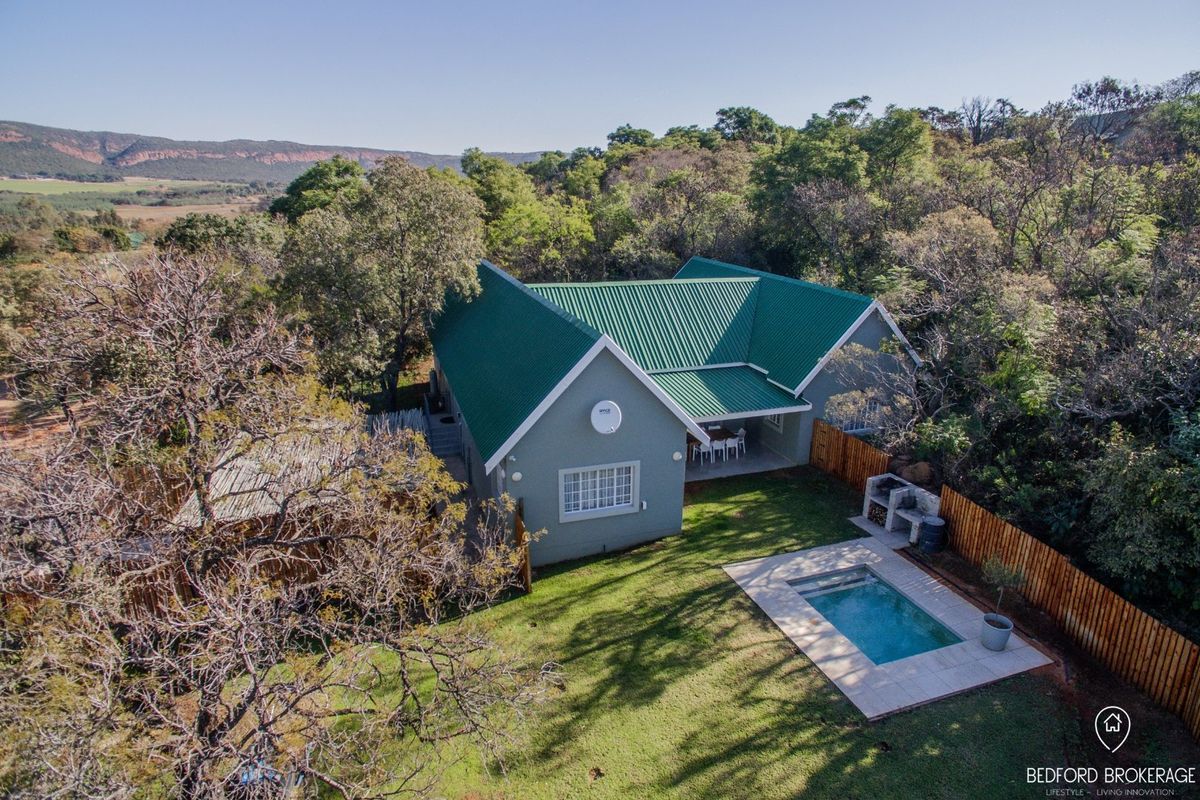 Modern Guest Cottages: A Profitable Farm Retreat with Stunning Views - Photo 2