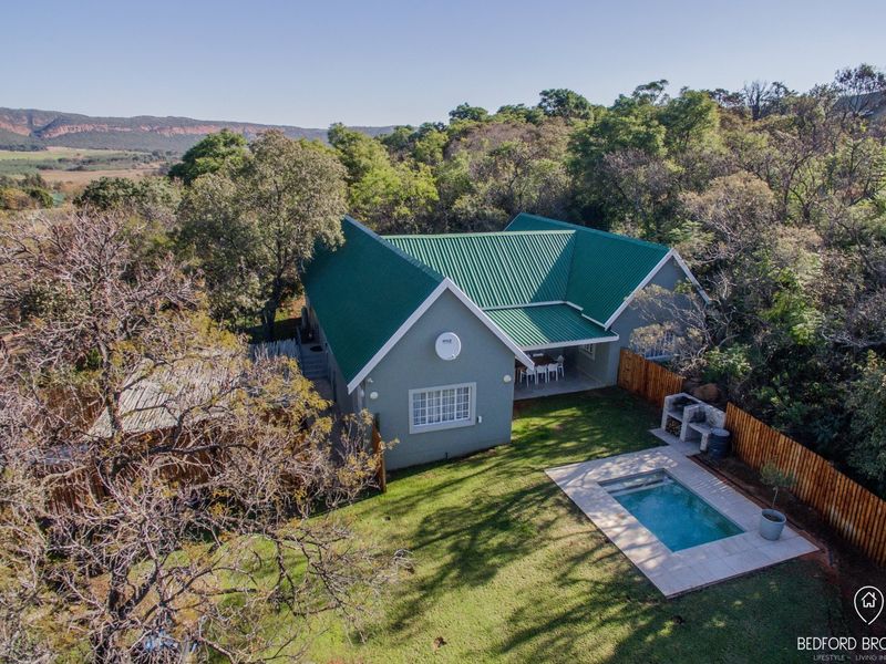 Modern Guest Cottages: A Profitable Farm Retreat with Stunning Views - Photo 2