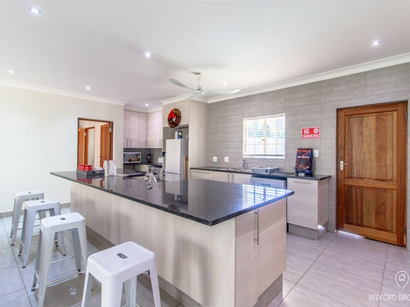 Modern Guest Cottages: A Profitable Farm Retreat with Stunning Views - Photo 7