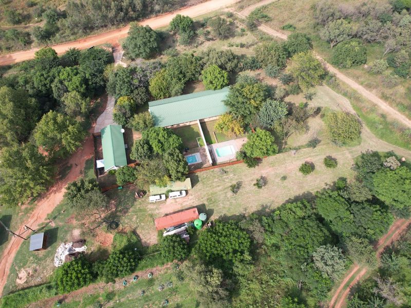 Modern Guest Cottages: A Profitable Farm Retreat with Stunning Views - Photo 1