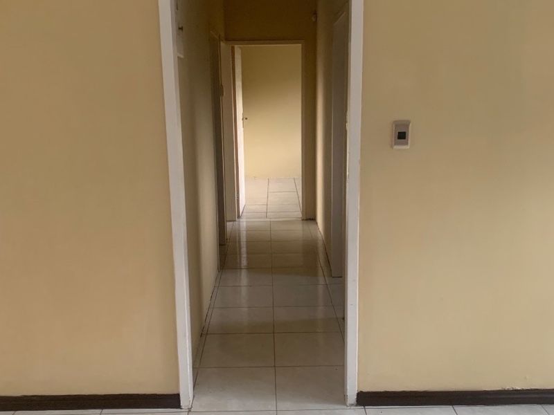 3 Bedroom House to Rent in Kibler Park.  - Photo 3