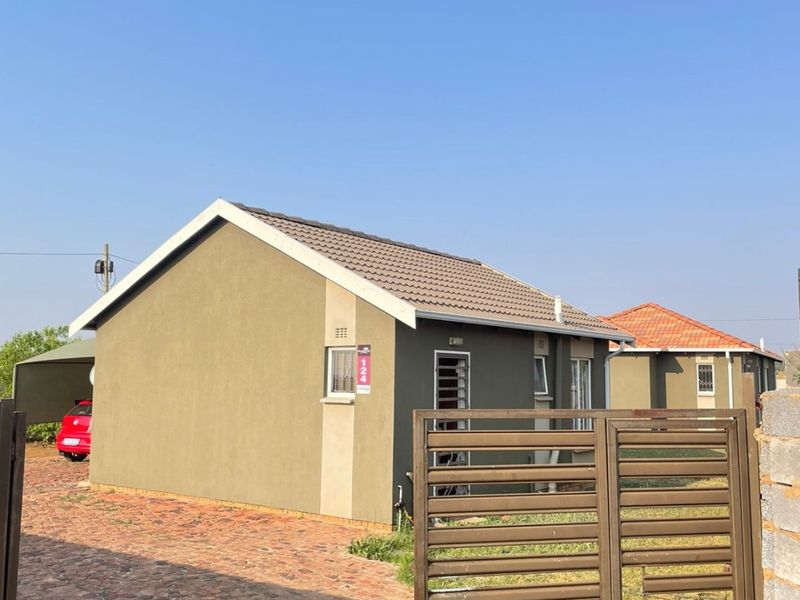 Stunning 2 bedroom house for sale with 1 bathroom.  - Photo 3