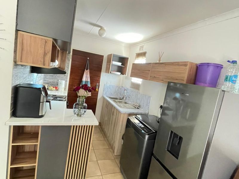 Stunning 2 bedroom house for sale with 1 bathroom.  - Photo 5