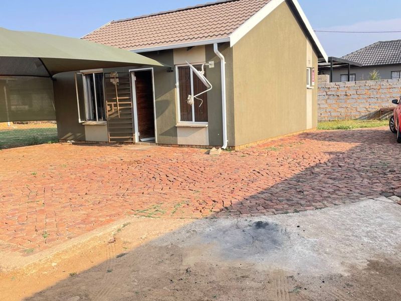 Stunning 2 bedroom house for sale with 1 bathroom.  - Photo 2