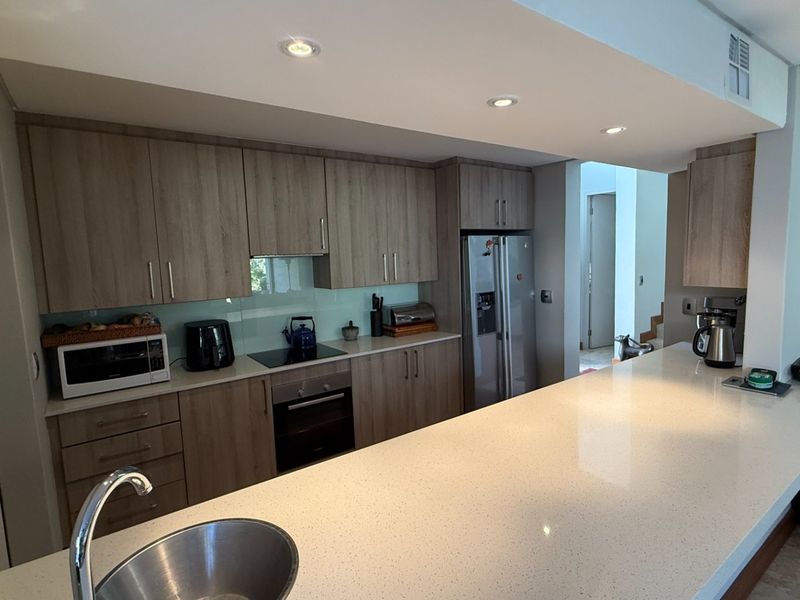 3 Bedroom House For Sale In Lombardy Estate - Photo 9