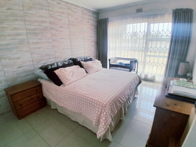 4 Bedroom Freehold property available for sale in Noordwyk - Photo 7