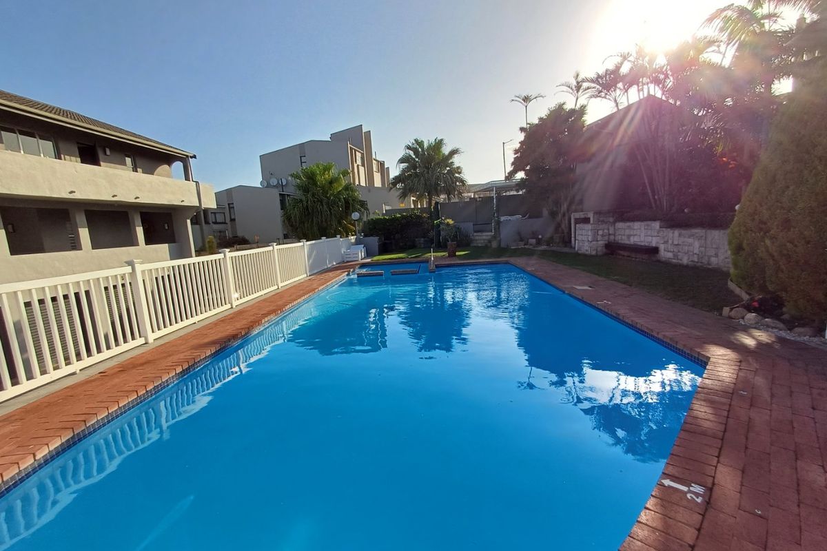 4 Bedroom pet friendly home with a gate to the beach - Photo 4