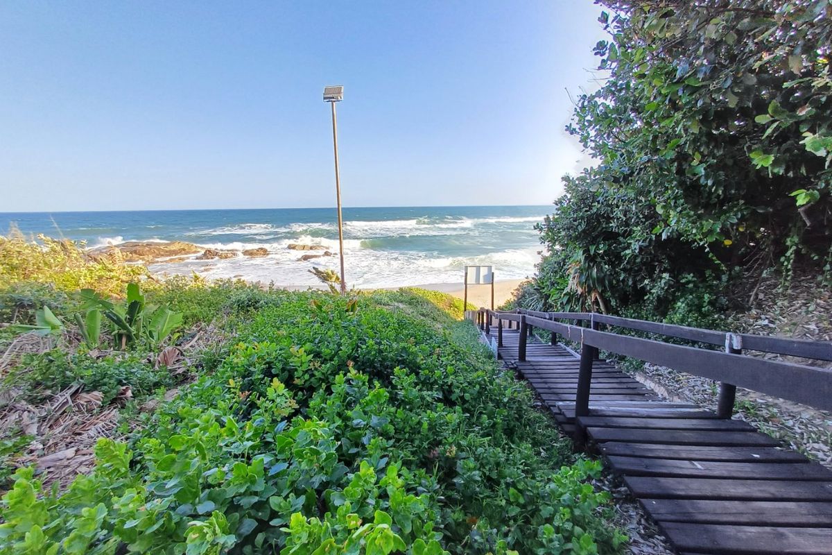 4 Bedroom pet friendly home with a gate to the beach - Photo 5