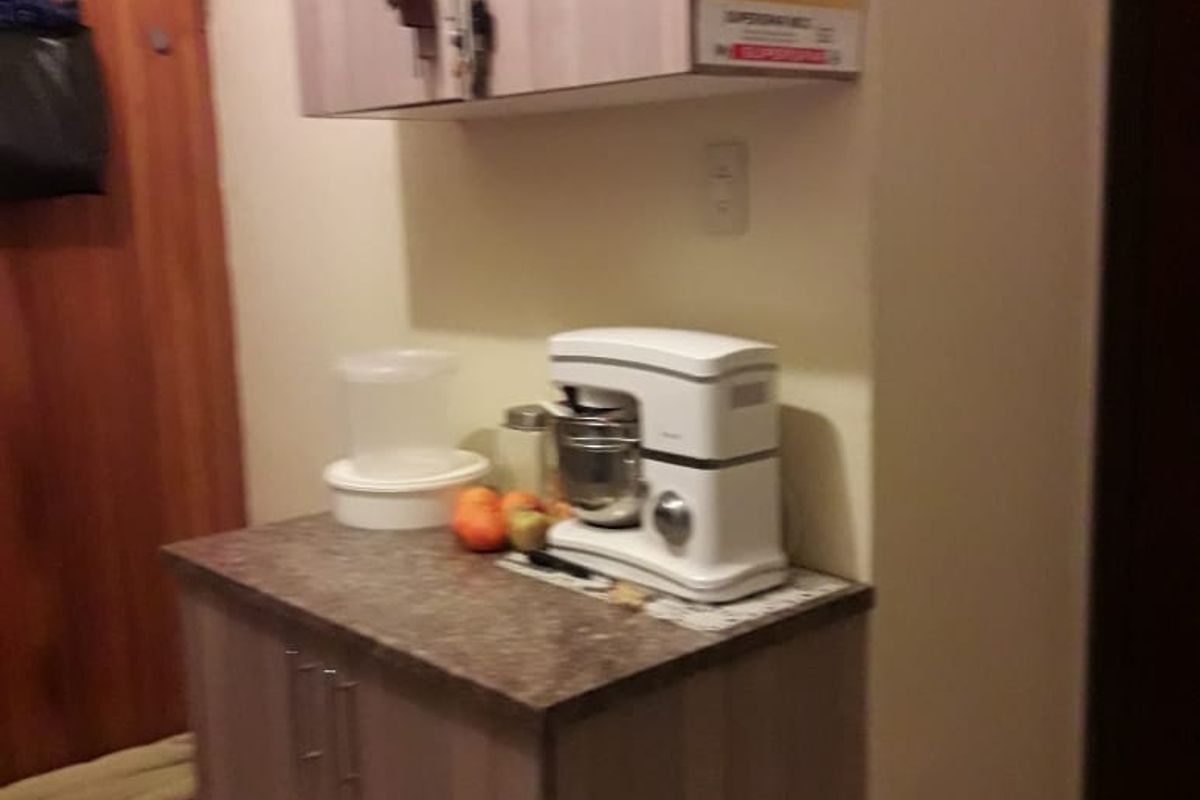 Move-in Ready Starter Home – Perfect for New Beginnings or Returns on Investment - Photo 2