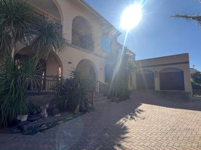 Versatile coastal living with sea views in Wavecrest - Photo 3