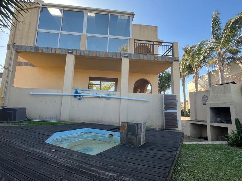 Versatile coastal living with sea views in Wavecrest - Photo 9