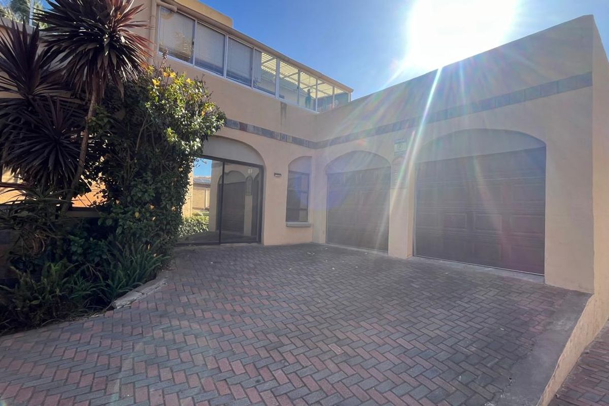 Versatile coastal living with sea views in Wavecrest - Photo 5