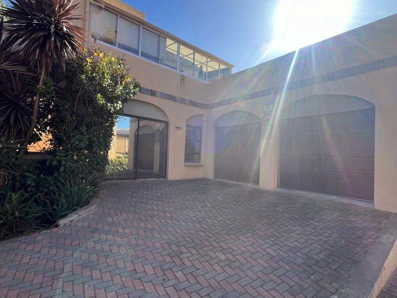 Versatile coastal living with sea views in Wavecrest - Photo 5