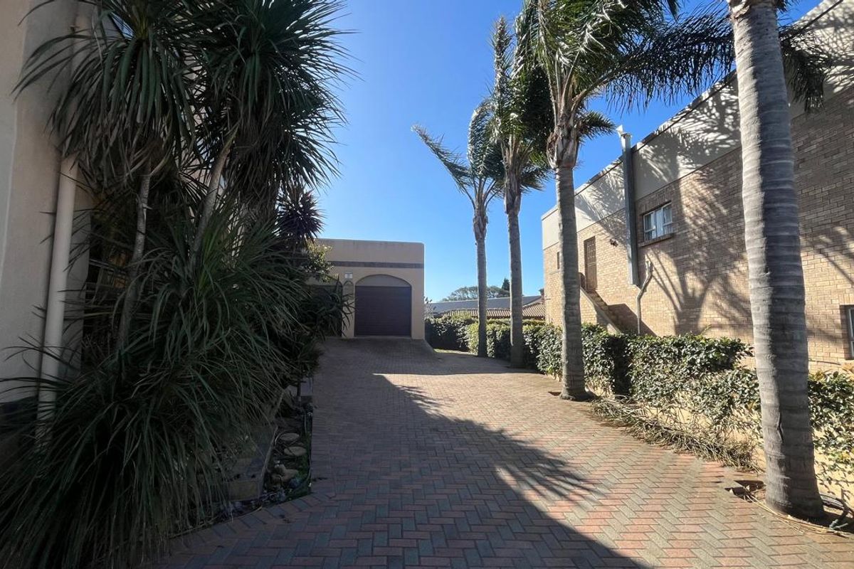 Versatile coastal living with sea views in Wavecrest - Photo 2