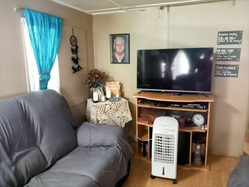 Charming Park Home in Gonubie - Coastal Living at its Best ! - Photo 9