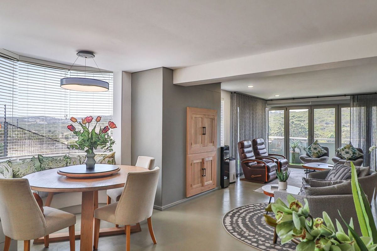 High-End Airbnb-Ready Apartment  - Photo 4