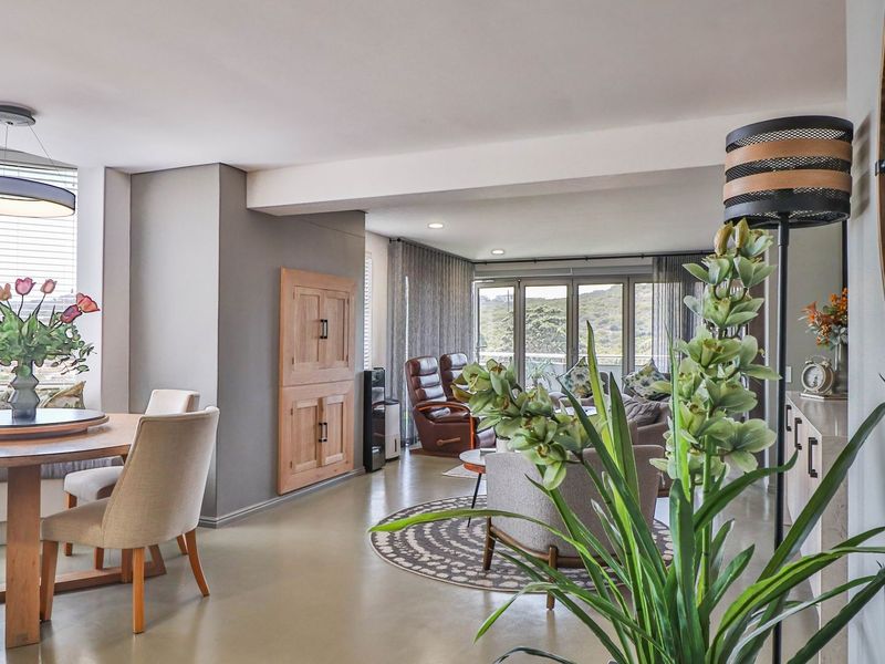 High-End Airbnb-Ready Apartment  - Photo 1