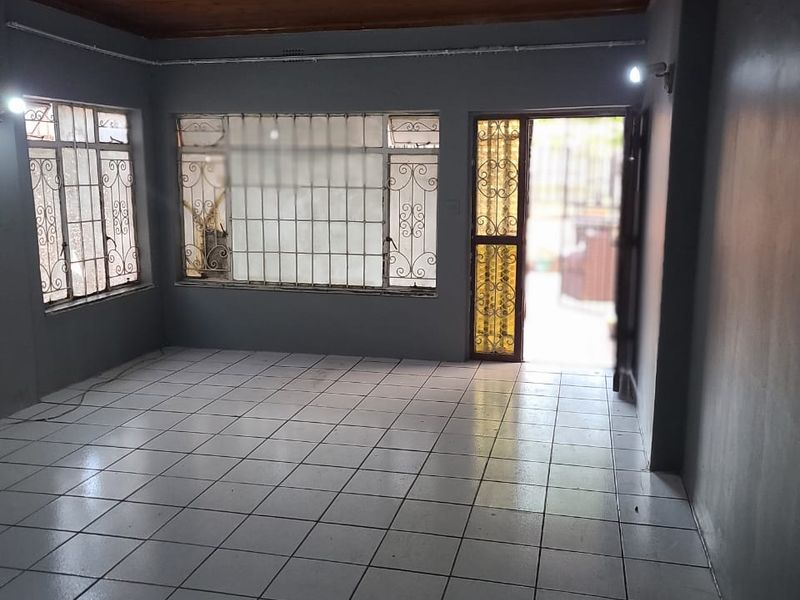 8 Bed Investment Property with Strong Rental Income - Photo 10