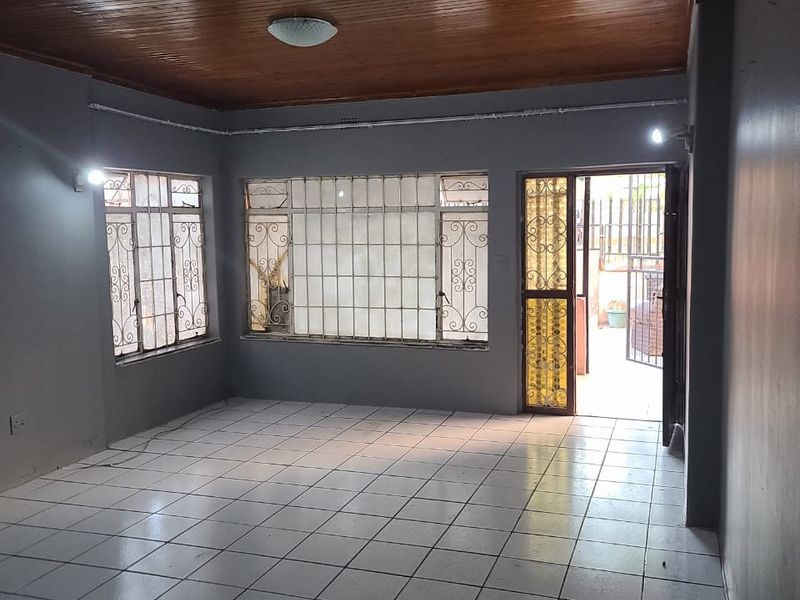 8 Bed Investment Property with Strong Rental Income - Photo 7