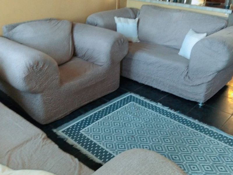 Neat 3 bedroom family home to Rent in Grasslands, Bloemfontein - Photo 7