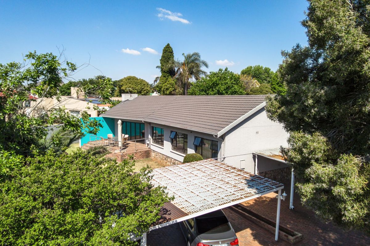 Delightful Family home in sought after Edenglen. Excellent location - Photo 2