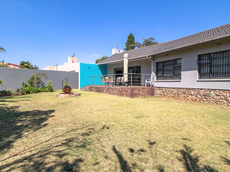 Delightful Family home in sought after Edenglen. Excellent location - Photo 5