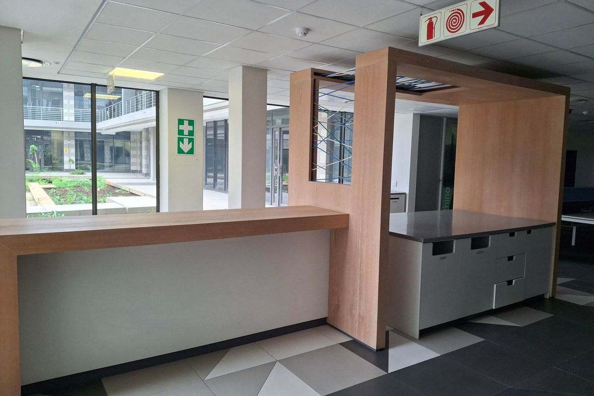 **Premium Office Space | 24/7 Security & Backup Power Included** - Photo 3