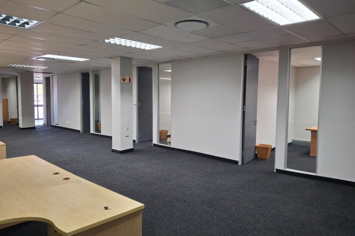 Prime Office Location with Excellent Amenities & Security - Photo 5