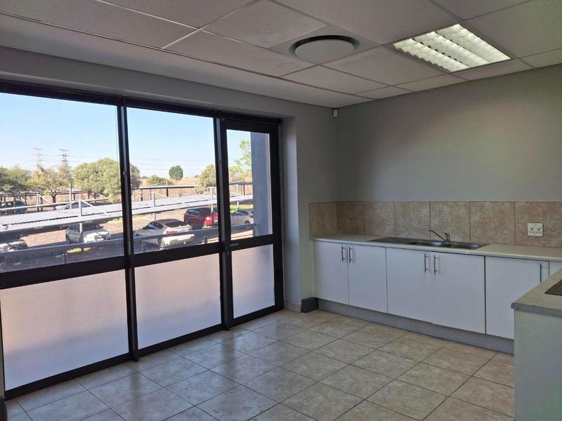 Prime Office Location with Excellent Amenities & Security - Photo 9