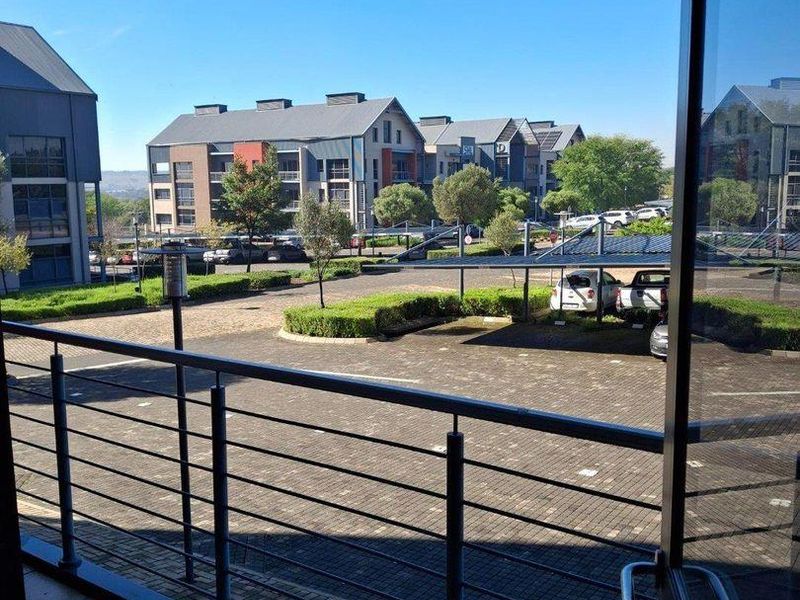 Prime Office Location with Excellent Amenities & Security - Photo 8