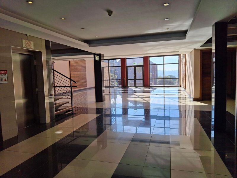 Prime Office Location with Excellent Amenities & Security - Photo 10